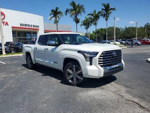 TOYOTA TUNDRA 2022 5TFVC5DB3NX010395 image