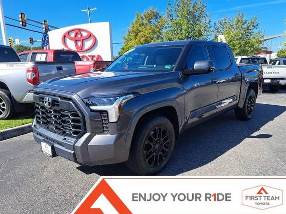 TOYOTA TUNDRA 2022 5TFLA5DB8NX035032 image