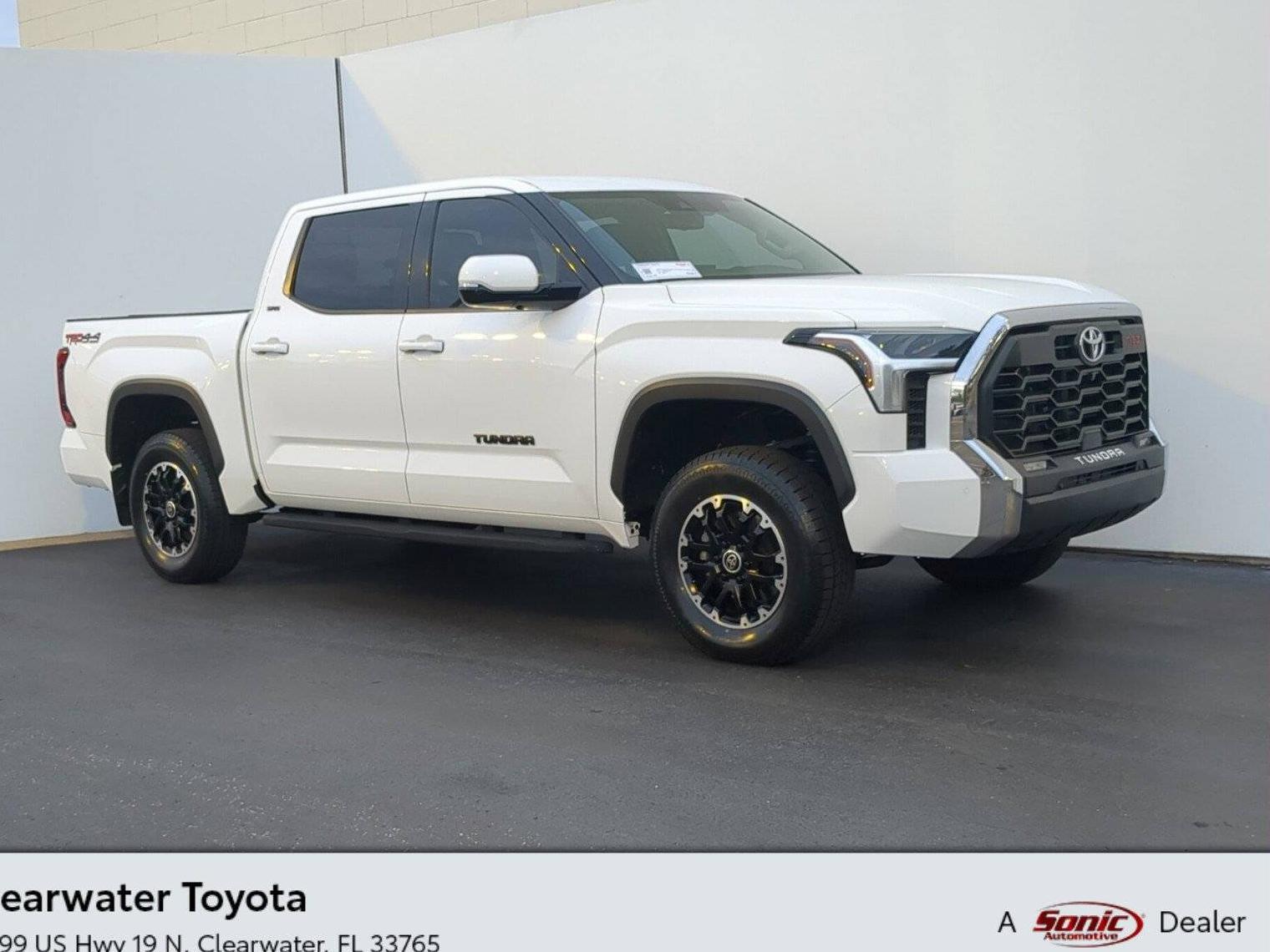 TOYOTA TUNDRA 2022 5TFLA5DB4NX040924 image