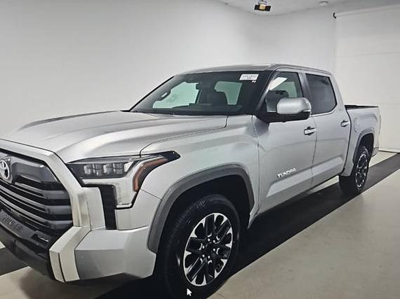 TOYOTA TUNDRA 2025 5TFJA5DB3SX243936 image