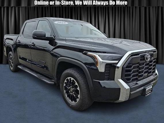 TOYOTA TUNDRA 2025 5TFLA5DB7SX325046 image