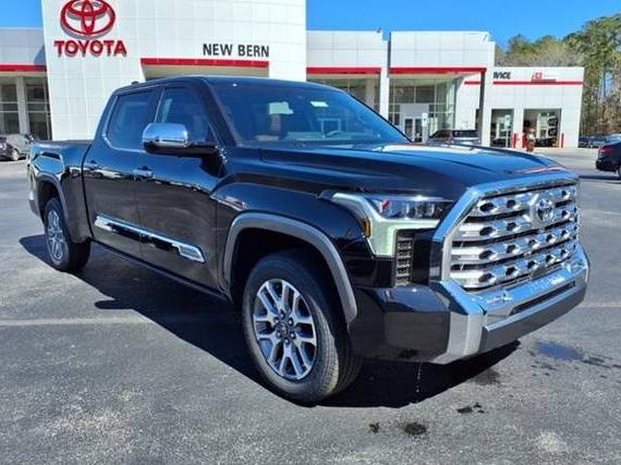 TOYOTA TUNDRA 2025 5TFMA5EC3SX043188 image