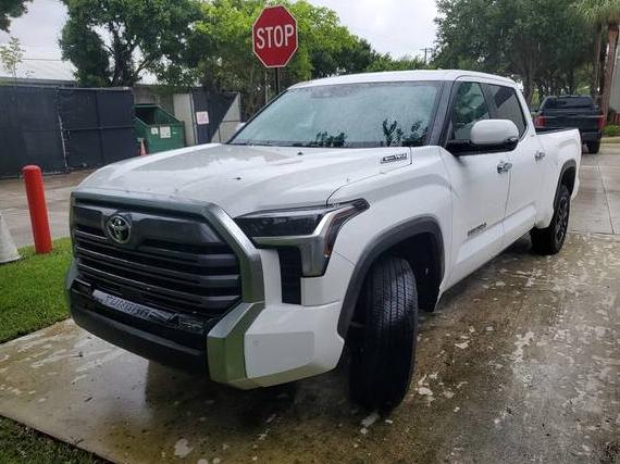 TOYOTA TUNDRA 2025 5TFJC5EC5SX008374 image