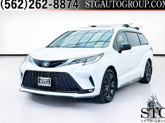 TOYOTA SIENNA 2023 5TDDRKEC1PS160403 image