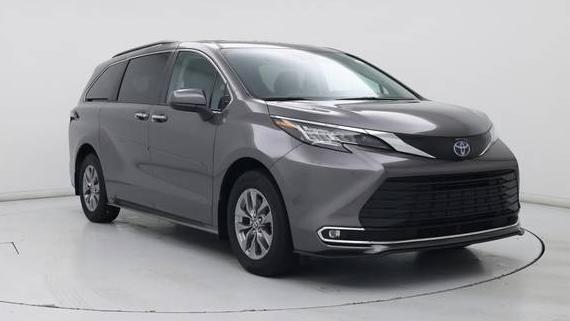TOYOTA SIENNA 2023 5TDYRKEC0PS179459 image