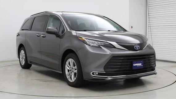 TOYOTA SIENNA 2023 5TDJSKFC3PS104727 image