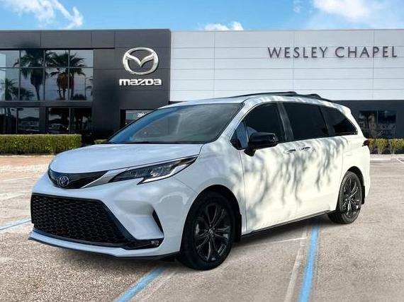 TOYOTA SIENNA 2023 5TDDRKEC3PS169698 image