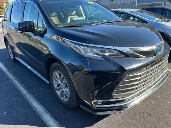 TOYOTA SIENNA 2023 5TDYRKEC0PS175671 image