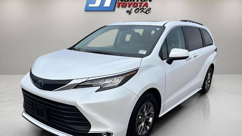 TOYOTA SIENNA 2023 5TDYRKEC1PS160709 image