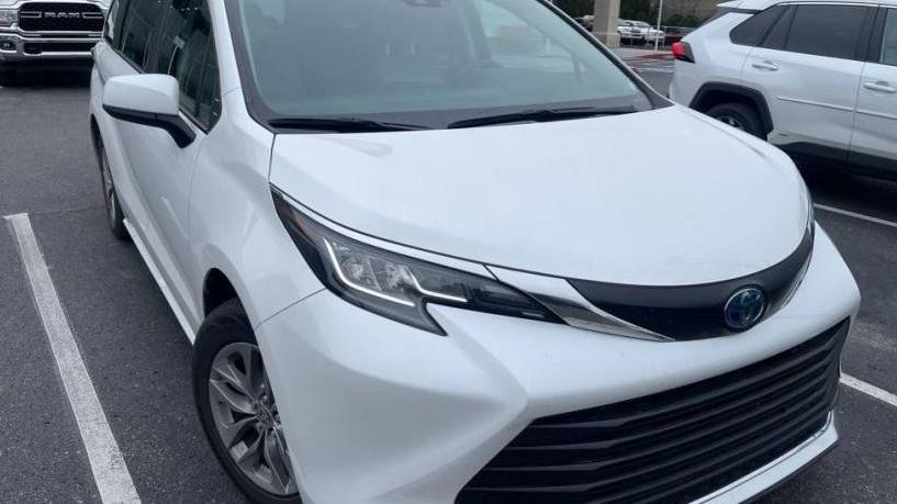 TOYOTA SIENNA 2023 5TDYRKEC3PS168052 image