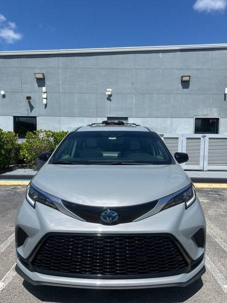 TOYOTA SIENNA 2023 5TDDRKEC5PS178113 image