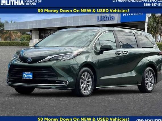 TOYOTA SIENNA 2023 5TDYRKEC8PS152560 image