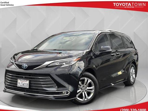 TOYOTA SIENNA 2023 5TDESKFC1PS105439 image