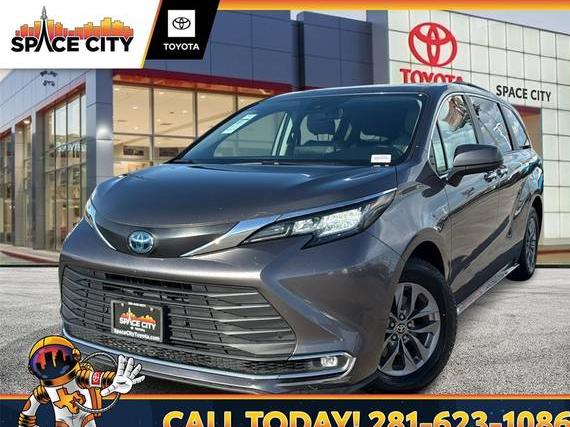 TOYOTA SIENNA 2023 5TDYRKEC2PS167765 image
