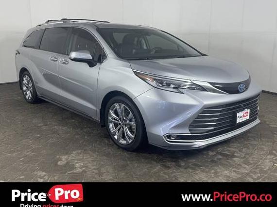TOYOTA SIENNA 2023 5TDERKEC6PS179887 image