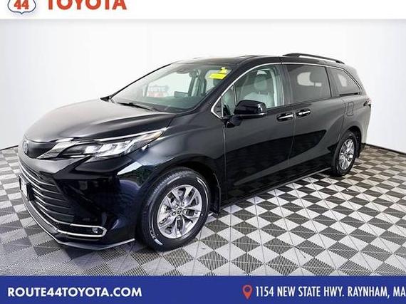 TOYOTA SIENNA 2023 5TDJSKFC2PS100460 image