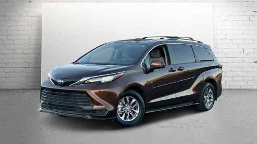 TOYOTA SIENNA 2023 5TDKSKFC2PS082689 image