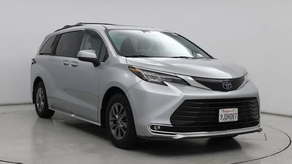 TOYOTA SIENNA 2023 5TDJRKEC9PS175346 image