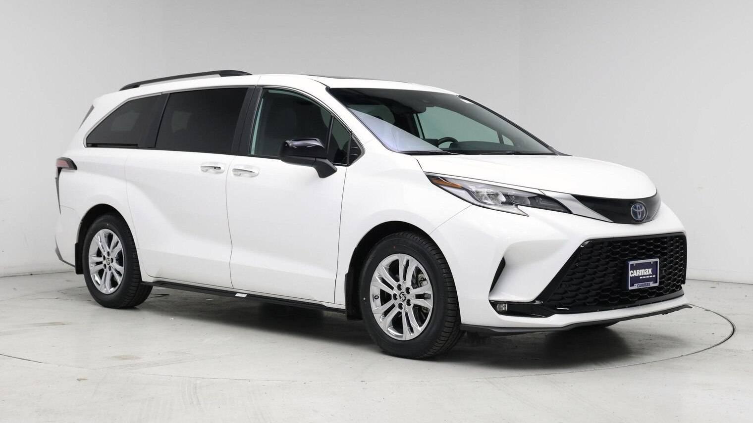 TOYOTA SIENNA 2023 5TDDSKFC8PS093074 image