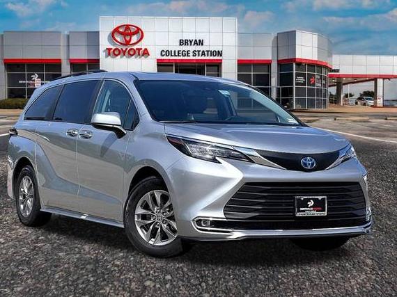 TOYOTA SIENNA 2023 5TDYRKEC2PS172299 image