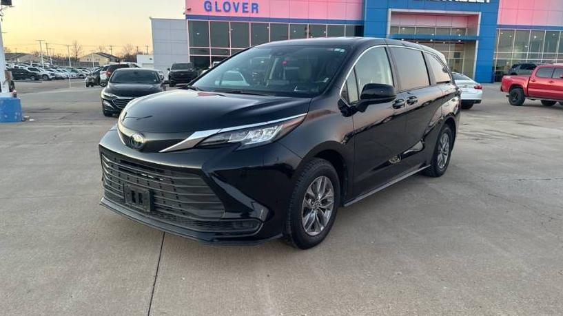 TOYOTA SIENNA 2023 5TDKRKEC2PS167013 image