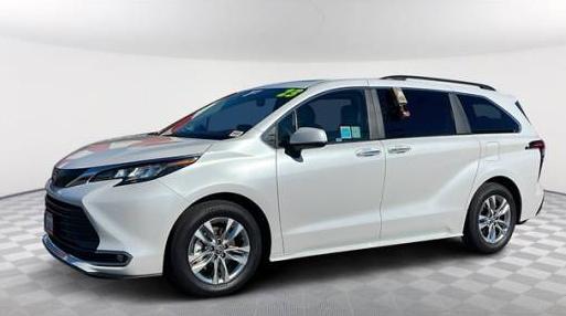 TOYOTA SIENNA 2023 5TDJRKEC8PS165682 image