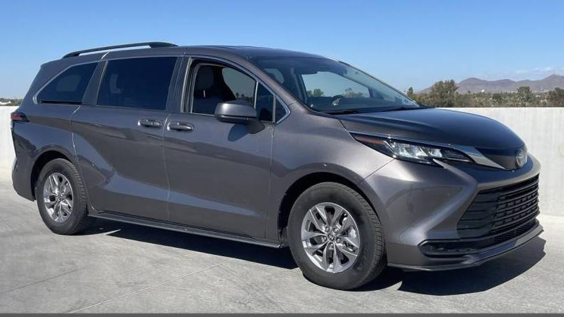 TOYOTA SIENNA 2023 5TDKRKEC7PS156797 image