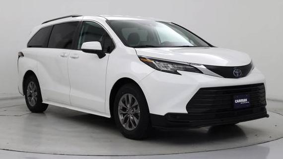 TOYOTA SIENNA 2023 5TDKRKEC8PS160423 image