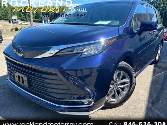 TOYOTA SIENNA 2023 5TDYSKFC1PS074013 image