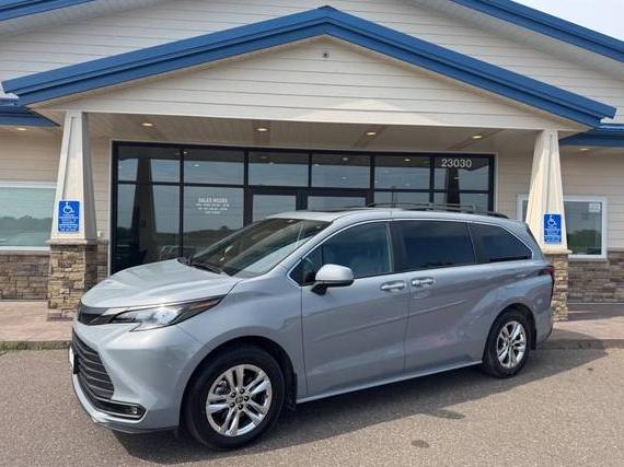 TOYOTA SIENNA 2023 5TDCSKFCXPS085280 image