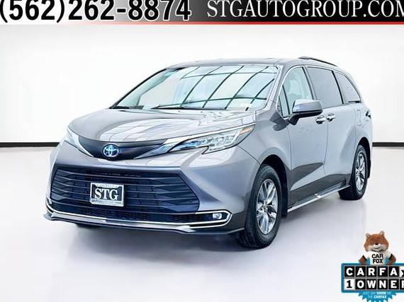 TOYOTA SIENNA 2023 5TDYRKEC4PS142429 image