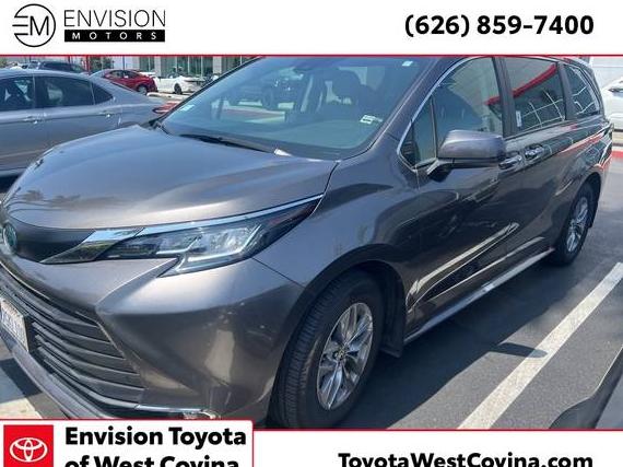 TOYOTA SIENNA 2023 5TDJRKEC8PS159896 image