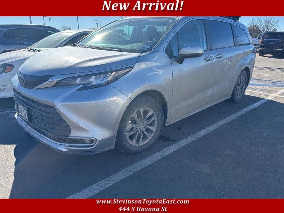 TOYOTA SIENNA 2023 5TDYRKEC4PS171672 image