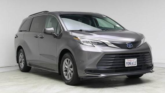 TOYOTA SIENNA 2023 5TDBRKEC6PS138288 image