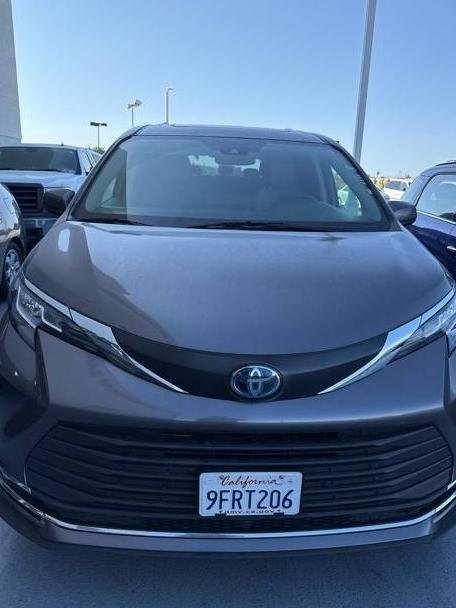 TOYOTA SIENNA 2023 5TDYRKEC3PS155799 image