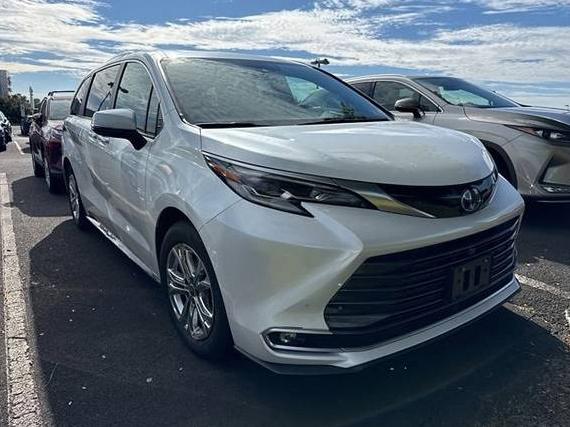 TOYOTA SIENNA 2023 5TDESKFC2PS081734 image