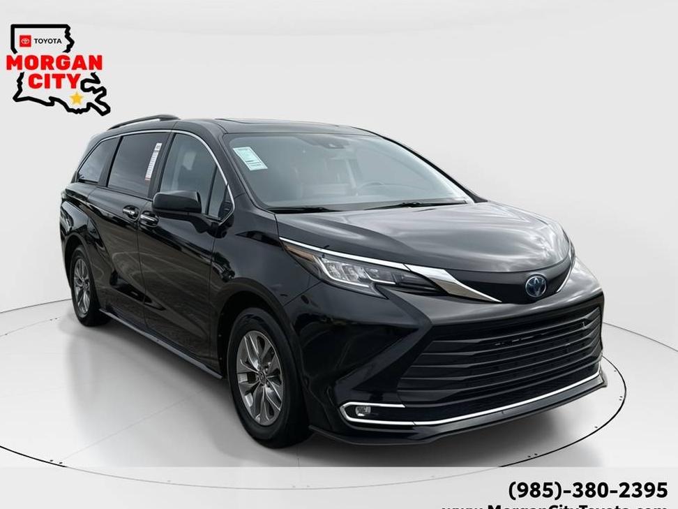 TOYOTA SIENNA 2023 5TDYRKEC0PS162841 image