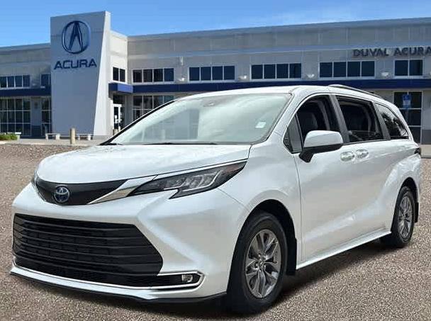 TOYOTA SIENNA 2023 5TDYRKEC6PS168854 image