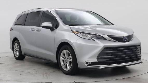 TOYOTA SIENNA 2023 5TDZRKEC3PS178634 image