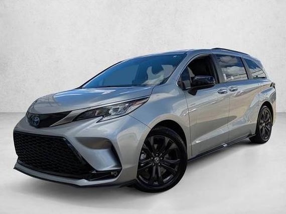 TOYOTA SIENNA 2023 5TDDRKEC2PS170700 image