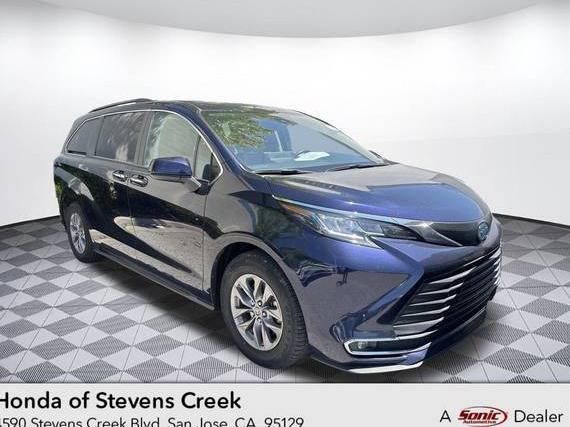 TOYOTA SIENNA 2023 5TDYRKEC0PS160748 image