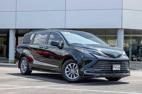 TOYOTA SIENNA 2023 5TDGRKECXPS164348 image
