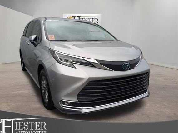 TOYOTA SIENNA 2023 5TDYSKFC0PS098819 image
