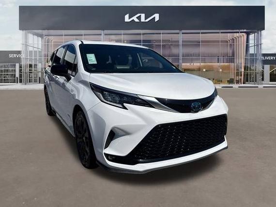 TOYOTA SIENNA 2023 5TDXRKEC4PS149179 image TOYOTA SIENNA 2023 5TDXRKEC4PS149179 image