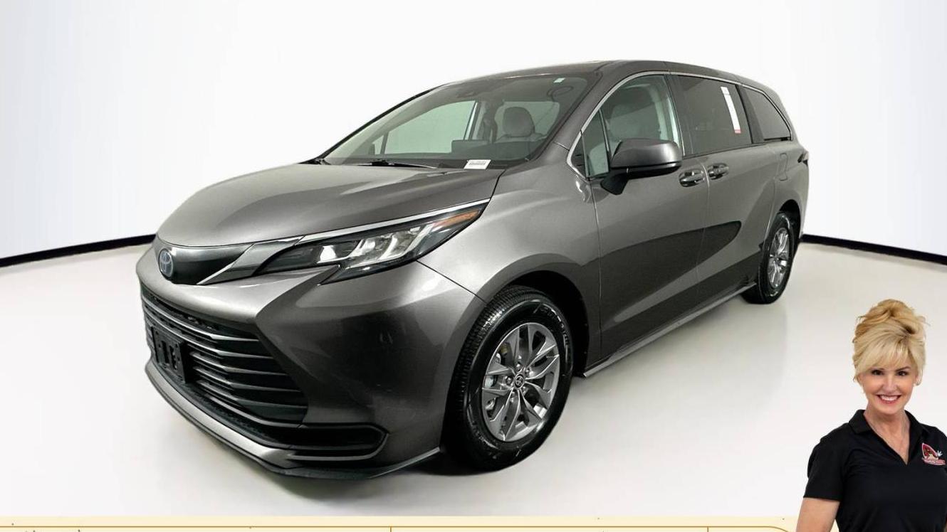 TOYOTA SIENNA 2023 5TDKRKEC5PS158080 image