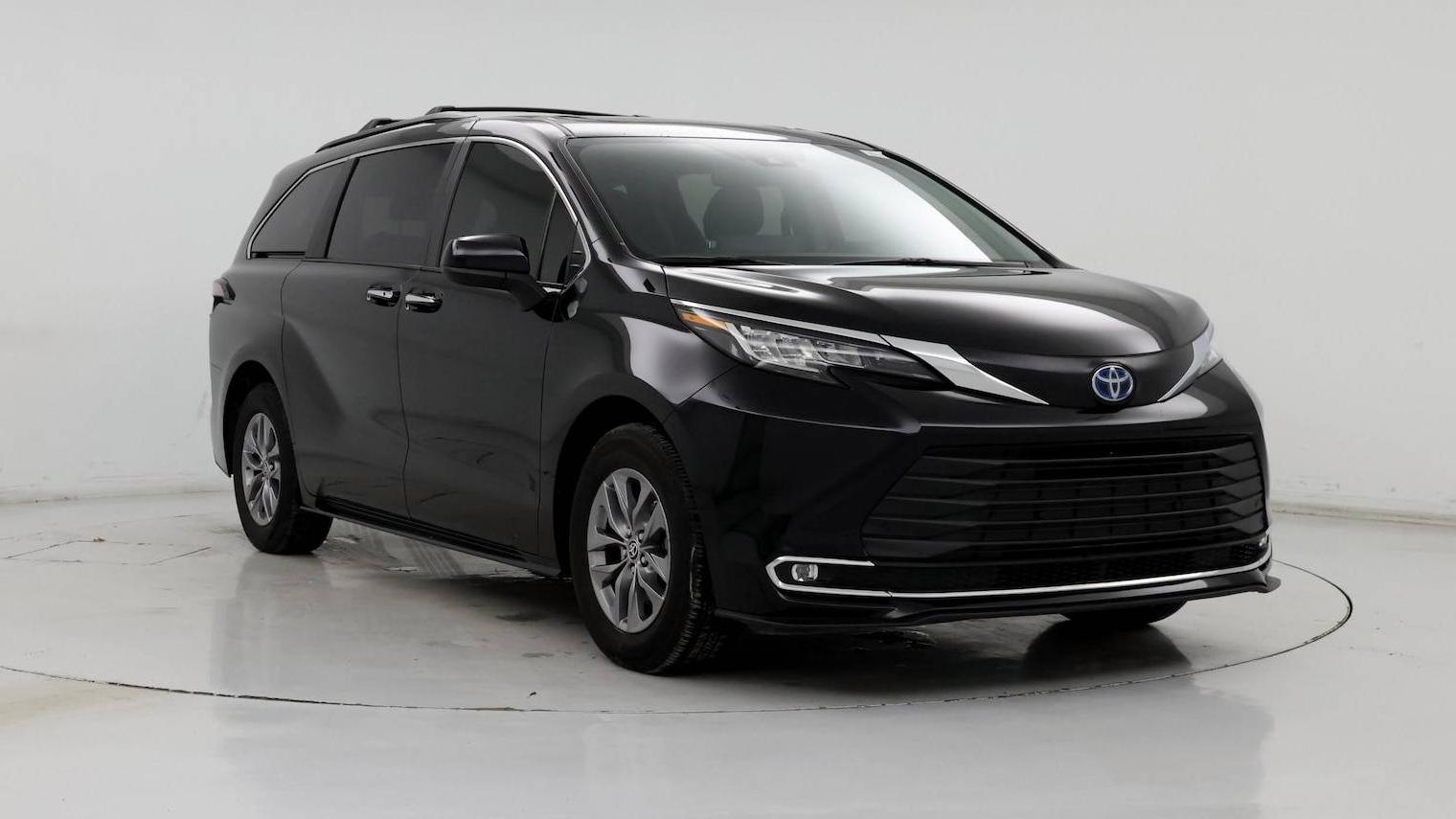 TOYOTA SIENNA 2023 5TDYRKEC0PS174696 image