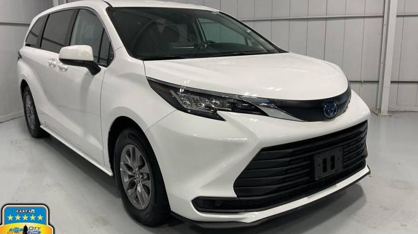 TOYOTA SIENNA 2023 5TDKRKEC0PS151571 image