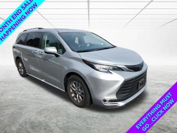 TOYOTA SIENNA 2023 5TDYRKEC0PS166873 image