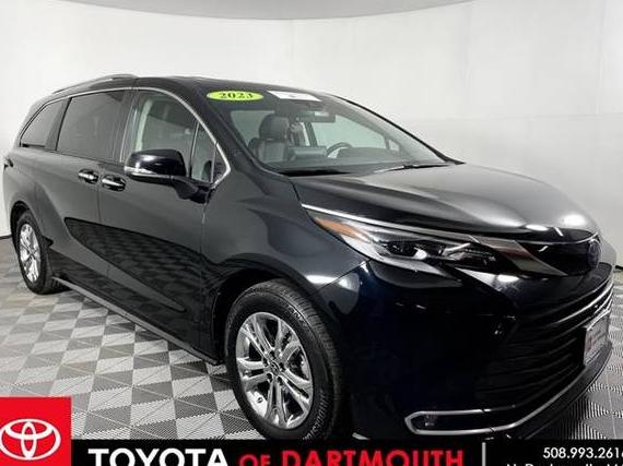 TOYOTA SIENNA 2023 5TDESKFC4PS085753 image