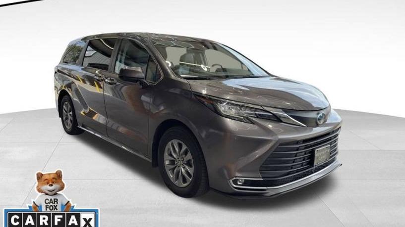 TOYOTA SIENNA 2023 5TDYRKEC9PS151224 image